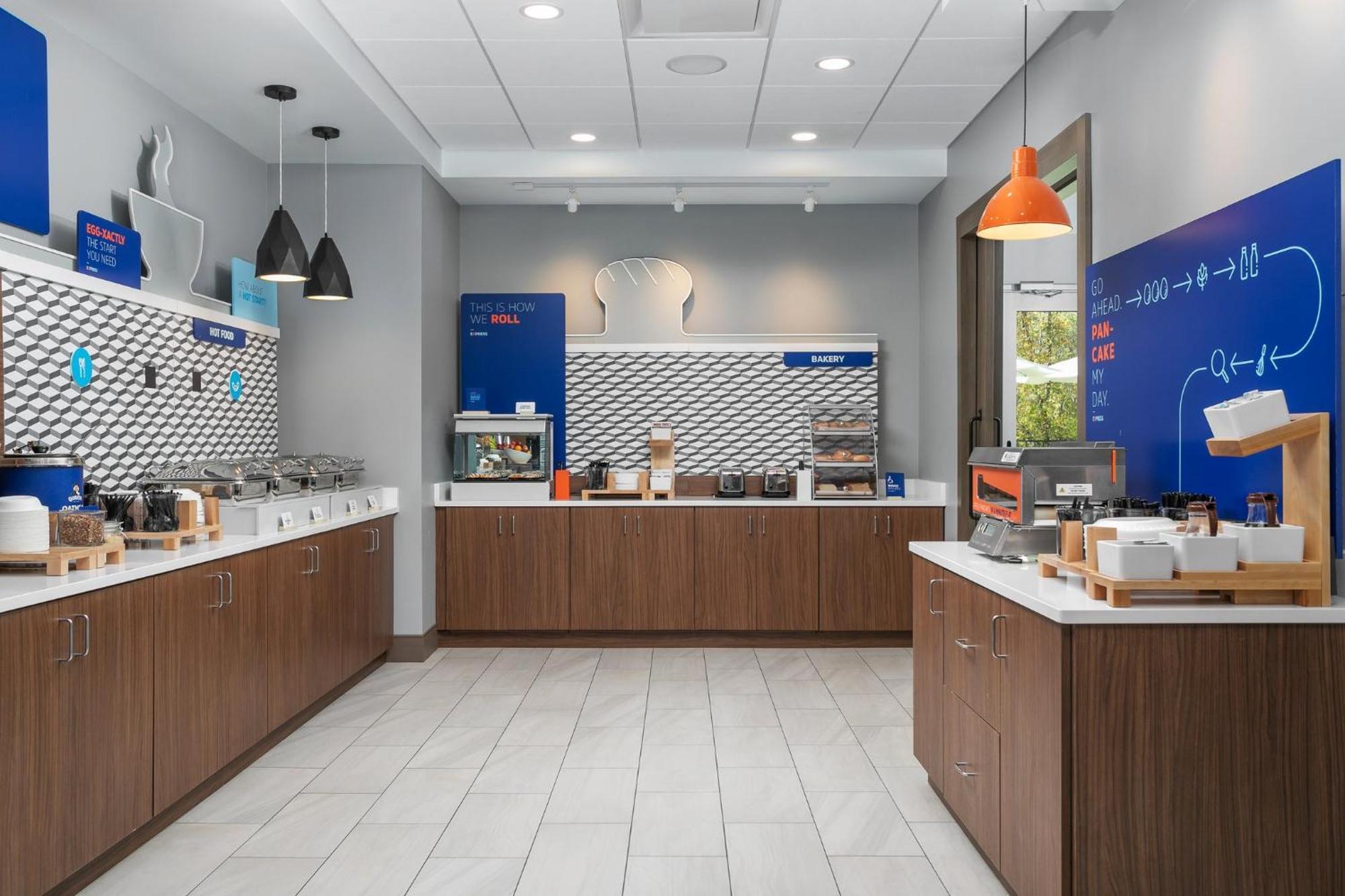 Holiday Inn Express Chattanooga - Hamilton Place Экстерьер фото